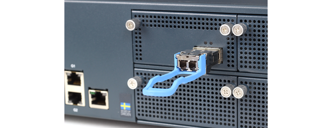 Insertion of an Ethernet Module